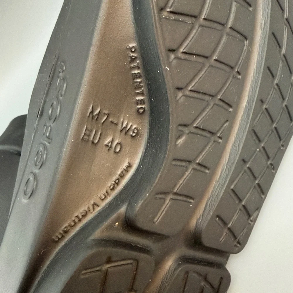 Oofos Ooahh Recovery Slide Sandal Black Men’s 7- W‎ 9 EU 40